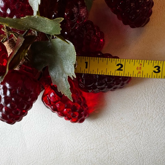 Vintage Large Lucite Raspberry Cluster on Driftwood Very Shiny And Clean - Picture 14 of 16